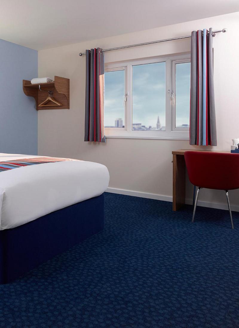 Travelodge Southampton Central Exterior foto